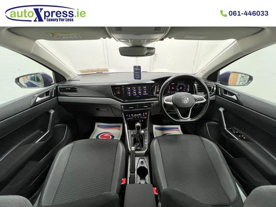 2023 Volkswagen Polo - image 2