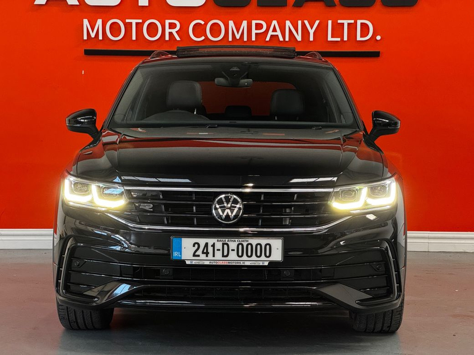 2024 Volkswagen Tiguan - image 3
