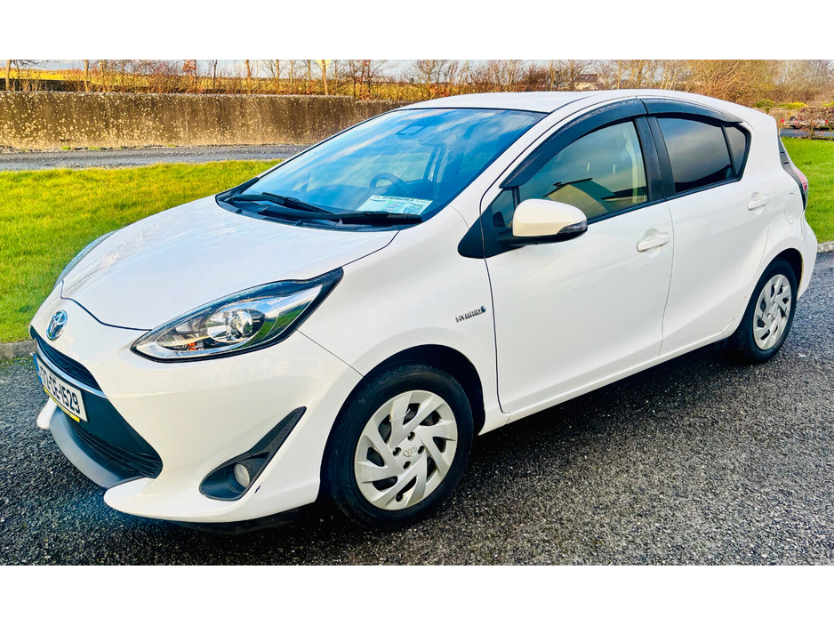 2017 Toyota Aqua 1.8 Hybrid €8,500