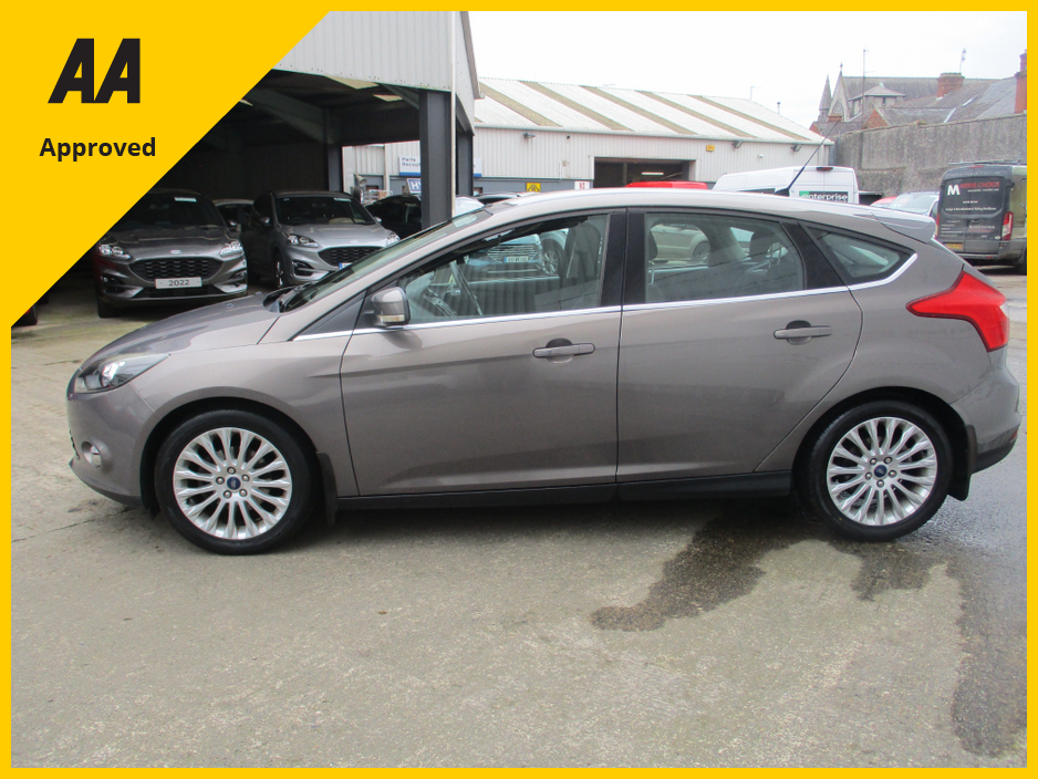 2014 Ford Focus - image 10