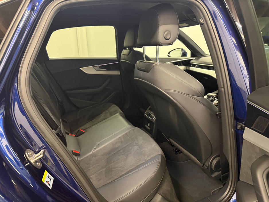 2022 Audi A4 - image 9