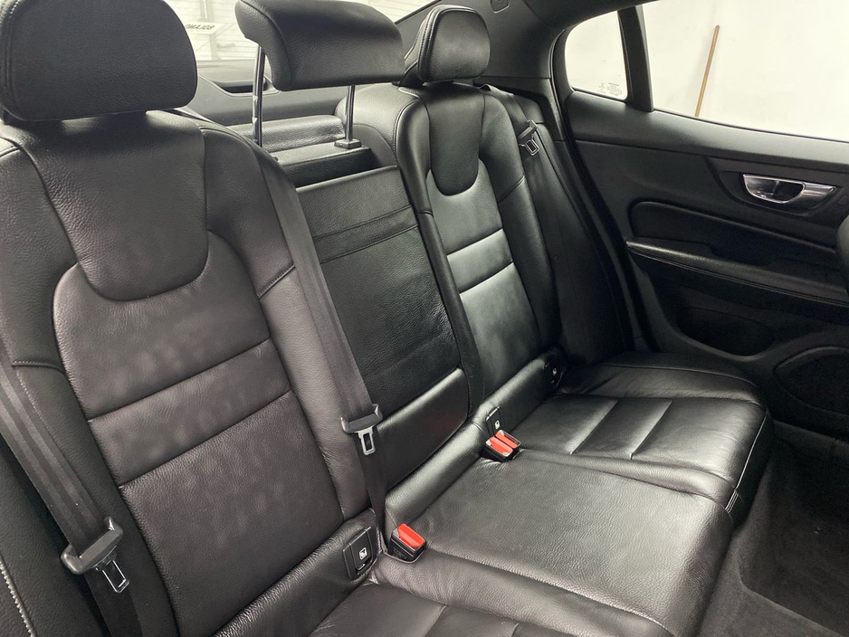 2019 Volvo S60 T5 (250hp) R-Design Auto €25,995