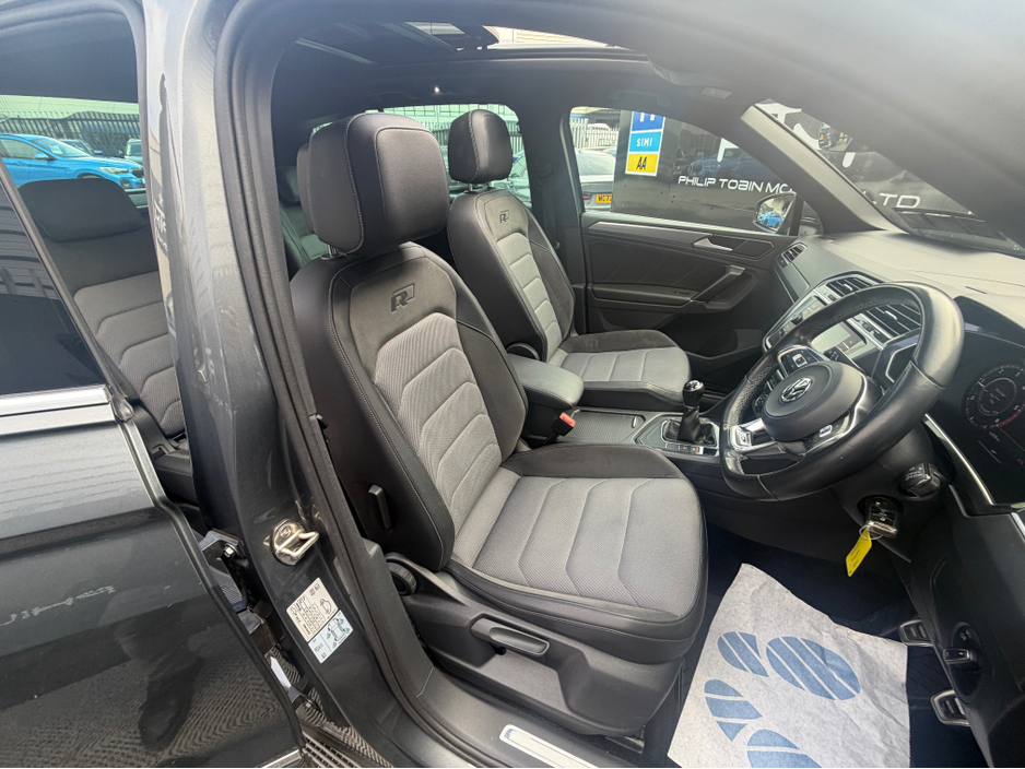 2018 Volkswagen Tiguan - image 28