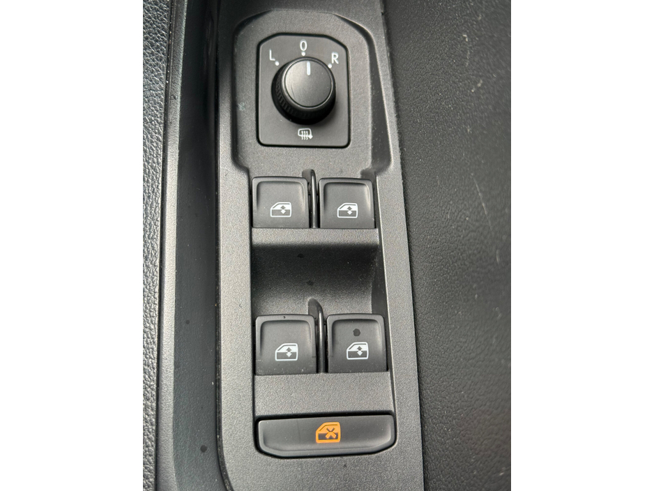 2020 Skoda Karoq 1.6TDI 115bhp DSG Ambition €24,900