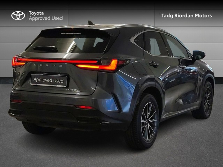 2022 Lexus NX 300 h - image 2