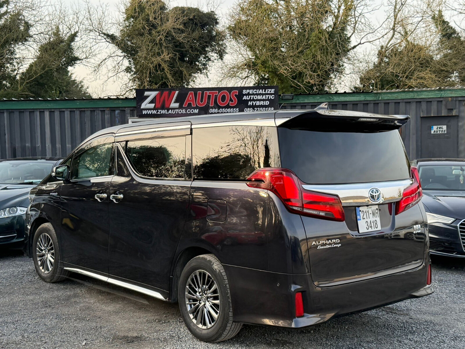 2021 Toyota Alphard - image 7