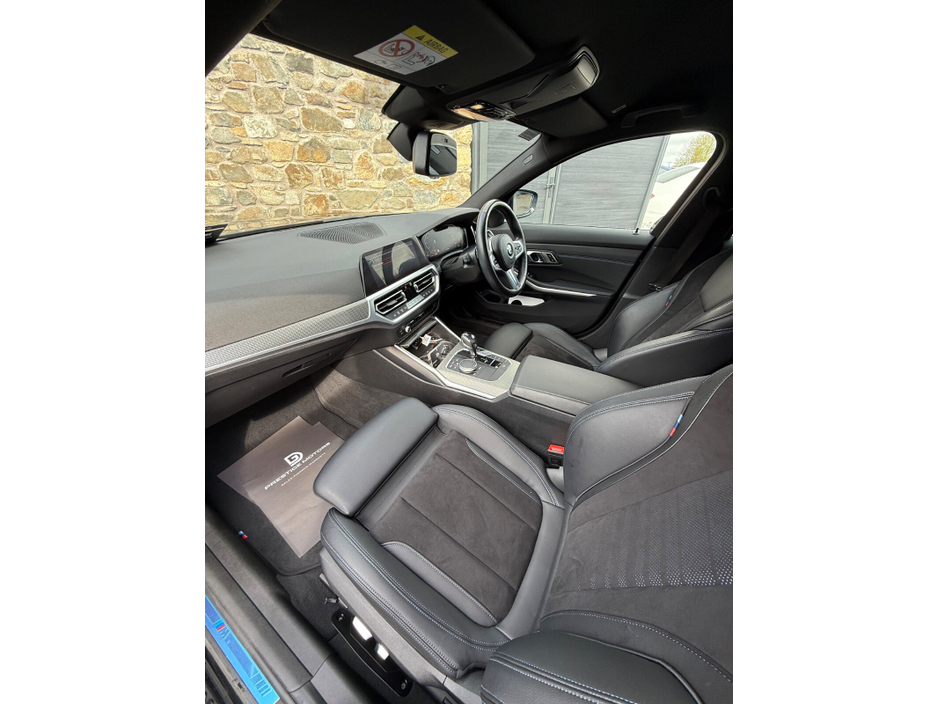 2020 BMW 3 Series - image 21