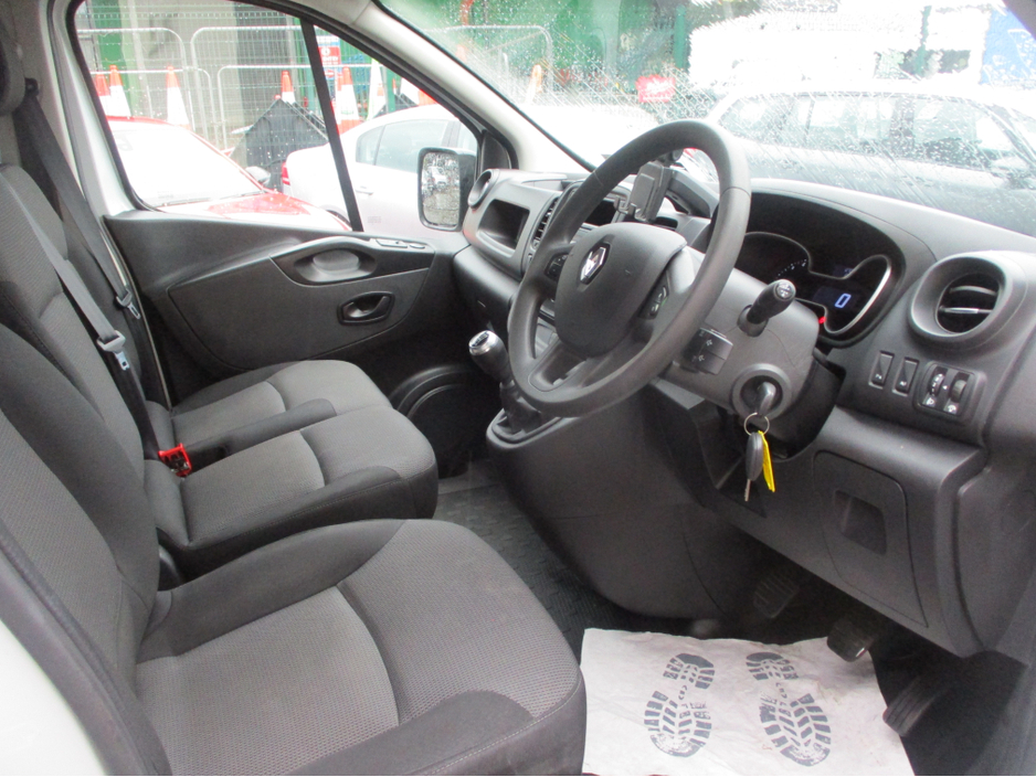 2021 Renault Trafic SL30 ENERGY DCI 120 BUSINESS BUSINESS+ €14,024