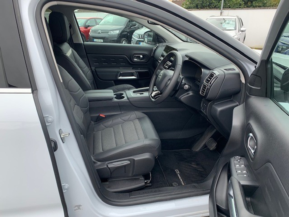 2025 Citroen C5 Aircross - image 9