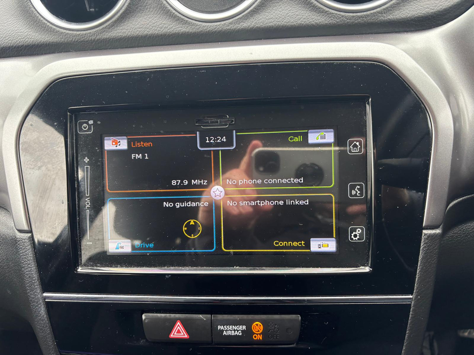 2019 Suzuki Vitara - image 4