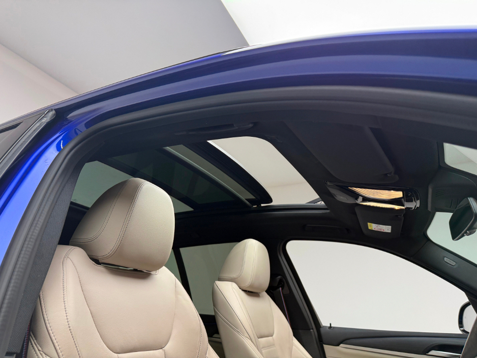 2022 BMW X3 - image 12