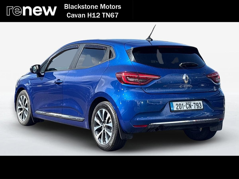 2020 Renault Clio - image 3