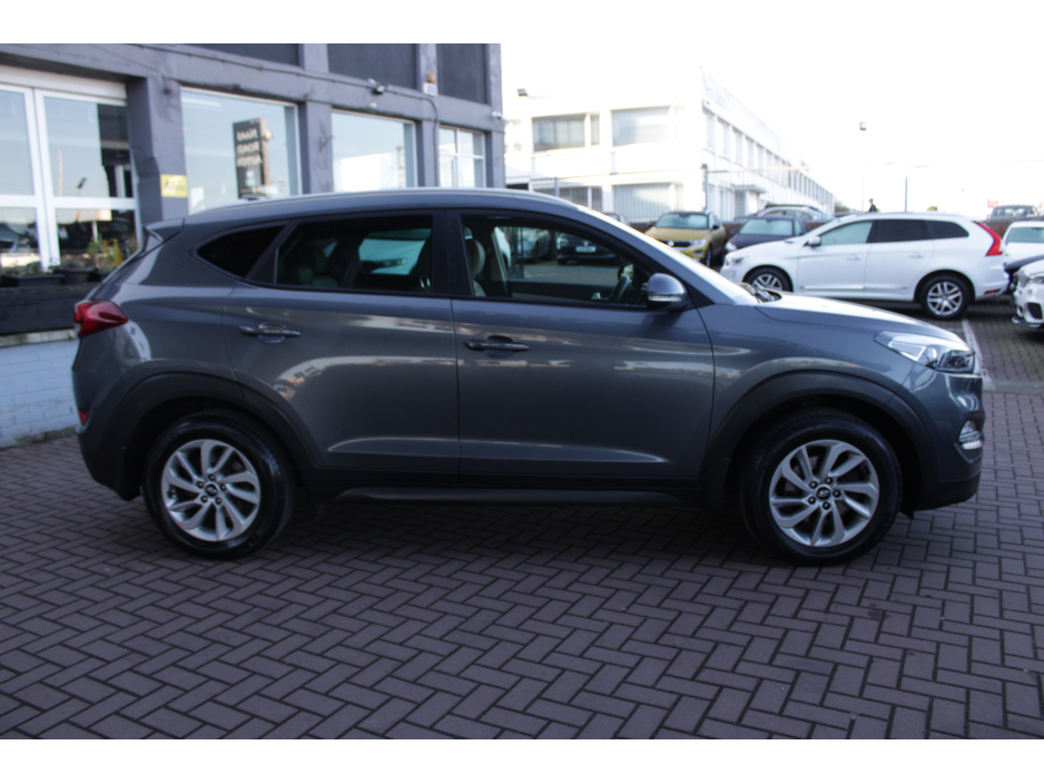 2018 Hyundai Tucson - image 3