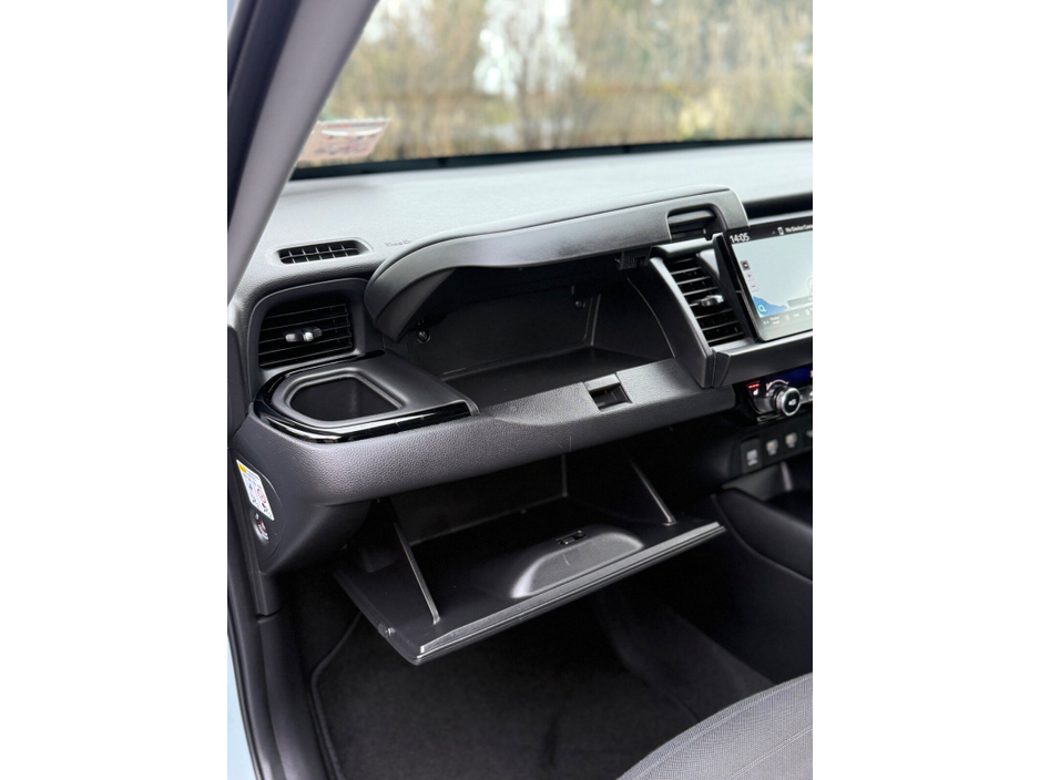 2025 Honda Jazz - image 25