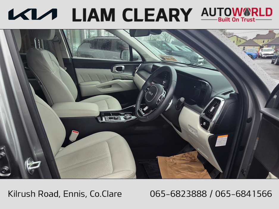 2023 Kia Sorento - image 11