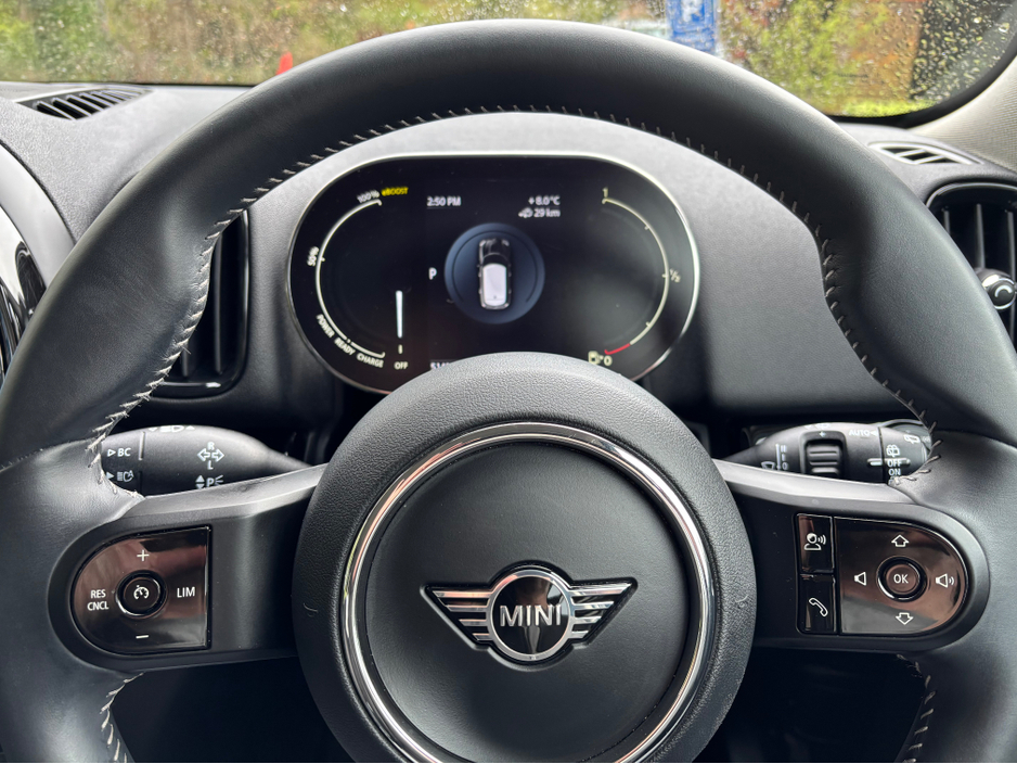 2023 MINI Countryman - image 13