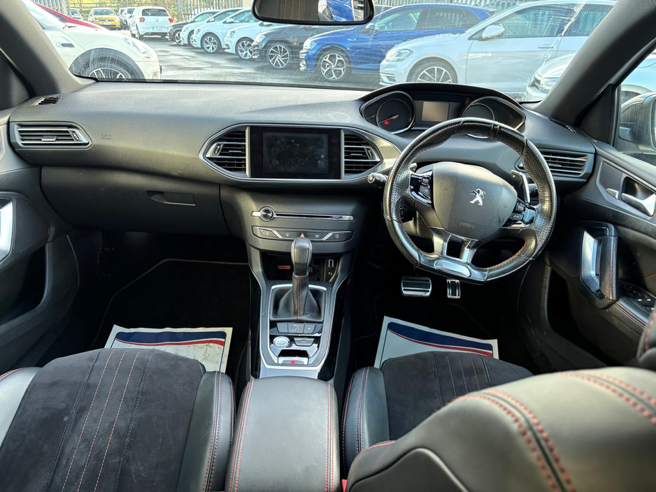 2016 Peugeot 308 - image 6