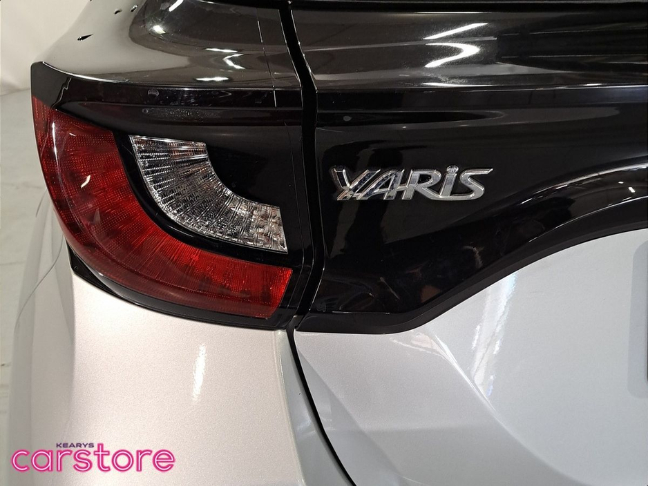 2021 Toyota Yaris 1.5 HYBRID €17,880