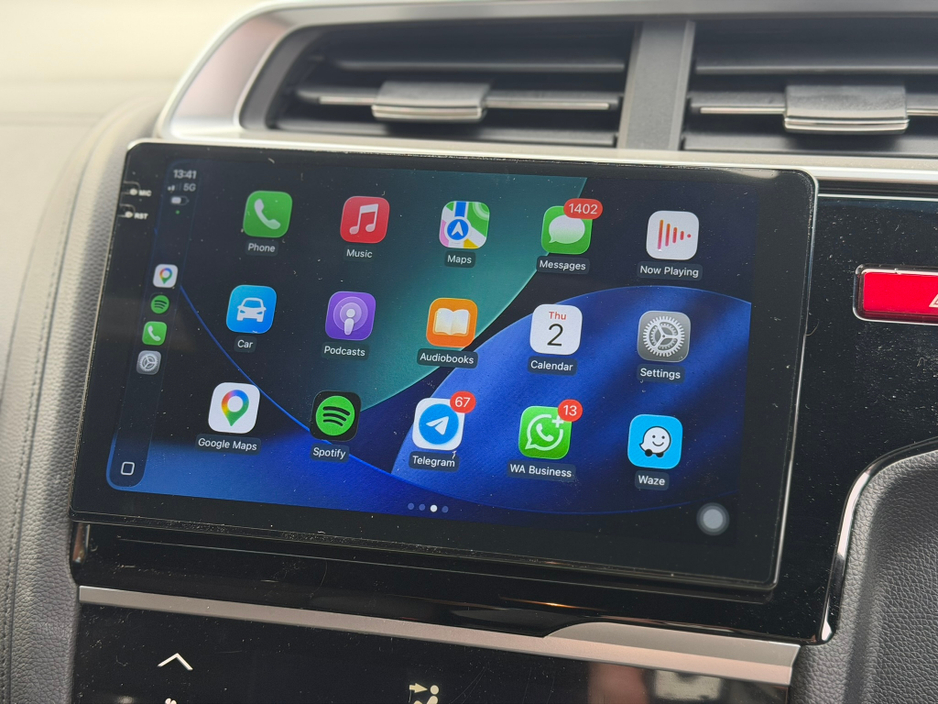 2016 Honda Fit - image 5