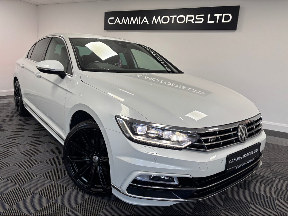 2016 Volkswagen Passat *VOLKSWAGEN PASSAT* *KEYLESS ENTRY* *REVERSE CAMERA* *PARKING SENSORS* *DIGITAL DASH* *2.0* *TRADE INS WELCOME* *FINANCE AVAILABLE*