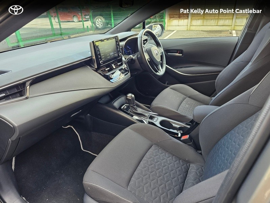 2023 Toyota Corolla - image 6