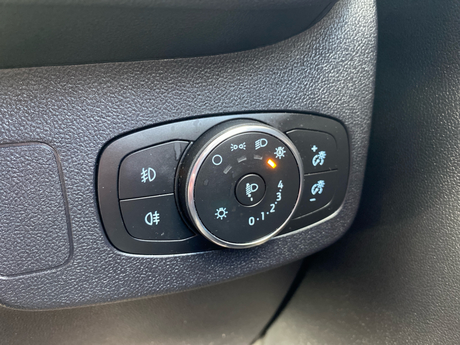 2023 Ford Puma - image 16