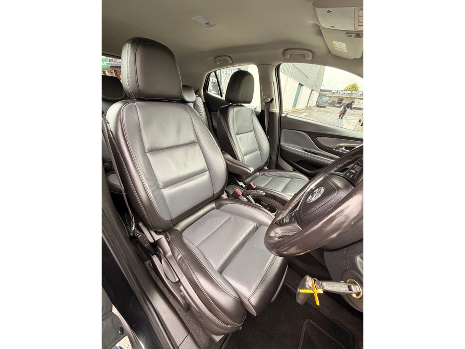 2016 Opel Mokka - image 2