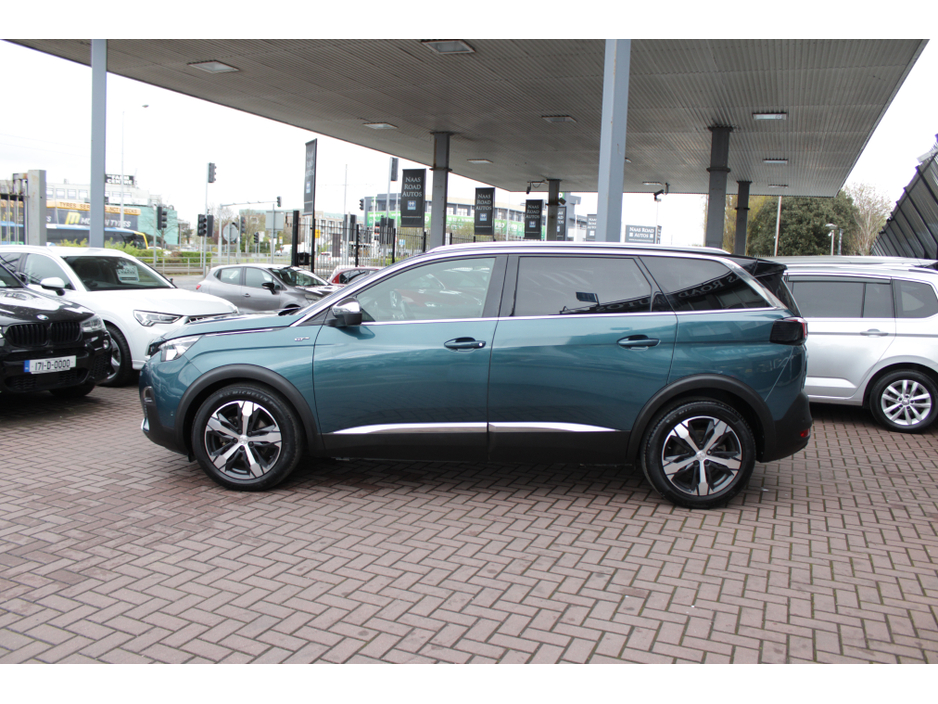 2019 Peugeot 5008 - image 6