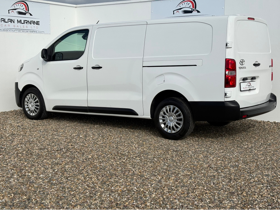 2022 Toyota Proace ICON L2 €15,500