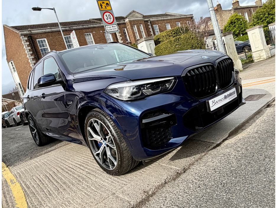 2022 BMW X5 - image 10