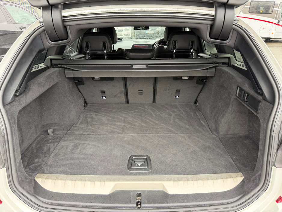 2020 BMW 3 Series 330E M-SPORT TOURING 292 BHP €25,950