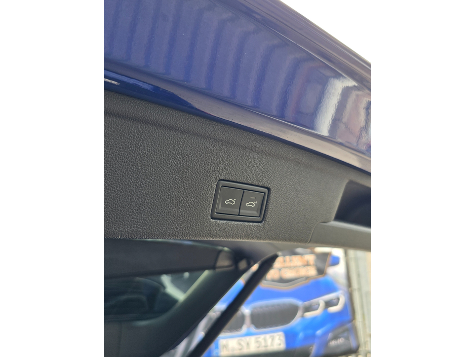 2023 Volkswagen Touareg 3.0TSI V6 R-LINE 462BHP 5DR LAPIZ BLUE +MAXTON KIT STUNNING! €67,950