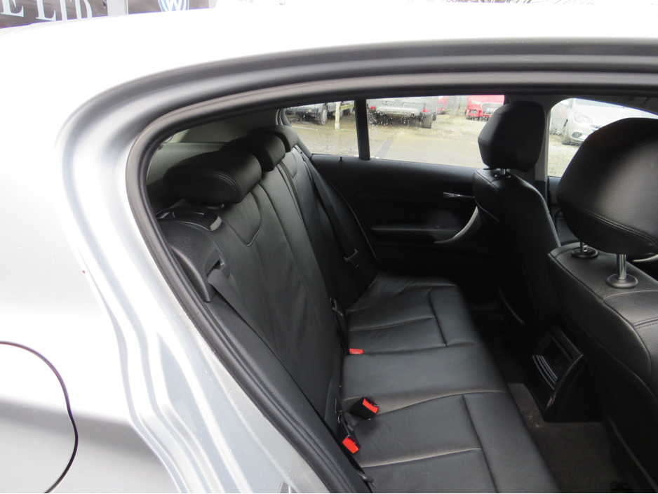 2014 BMW 1 Series - image 3