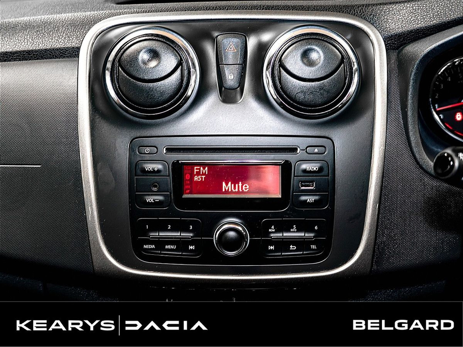 2015 Dacia Sandero - image 14