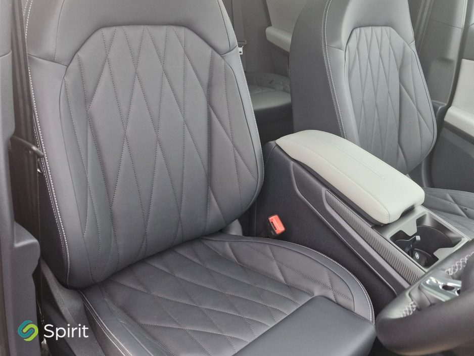 2026 Ford Capri - image 18