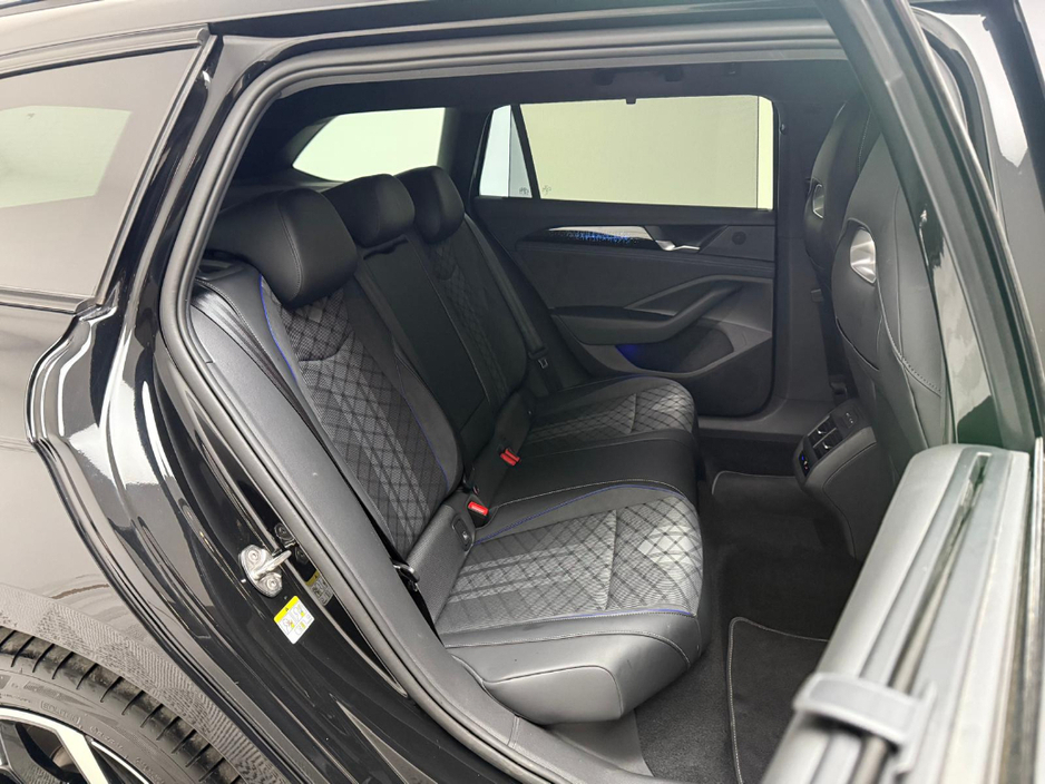 2025 Volkswagen Passat R-LINE 1.5 PHEV DSG €42,990