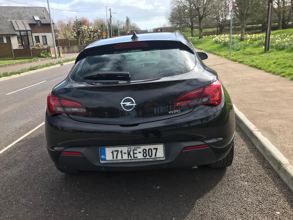 2017 Opel Astra - image 10