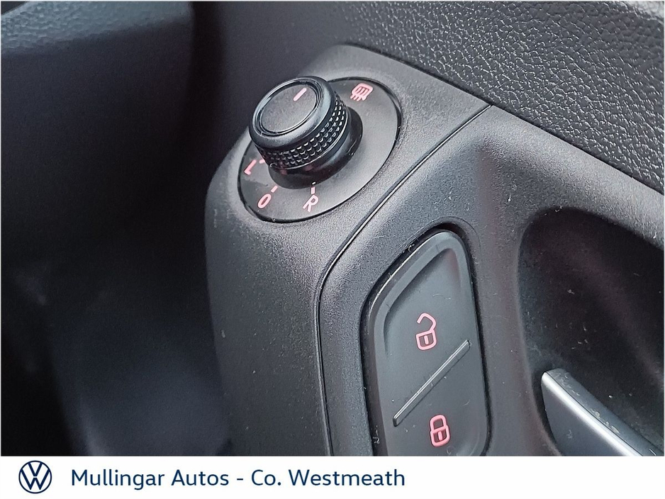 2015 Volkswagen Polo - image 22