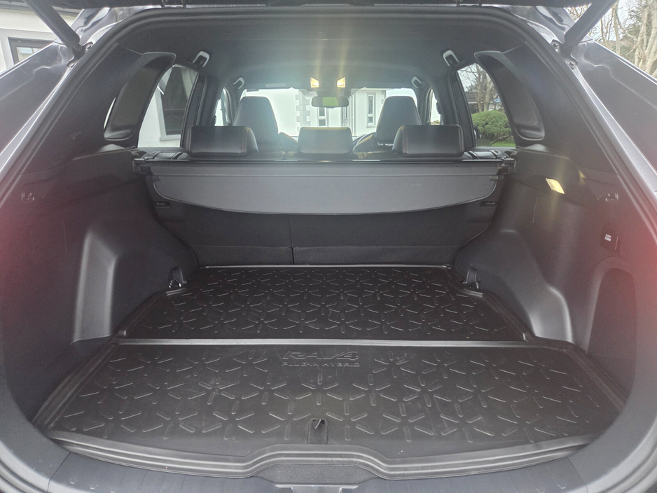 2023 Toyota Rav4 - image 14