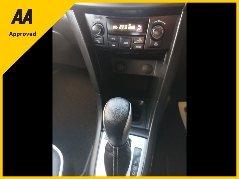 2016 Suzuki Swift 1.2 AUTOMATIC LEATHER AND SUEDE INTERIOR CRUISE CONTROL REVERSE CAMERA TOUCHSCREEN RADIO WITH APPLE CAR PLAY & ANDROID AUTO FACTORY IMMOBILISER KEYLESS ENTRY 2 YEARS NCT & 1 YEARS ROAD TAX €12,395