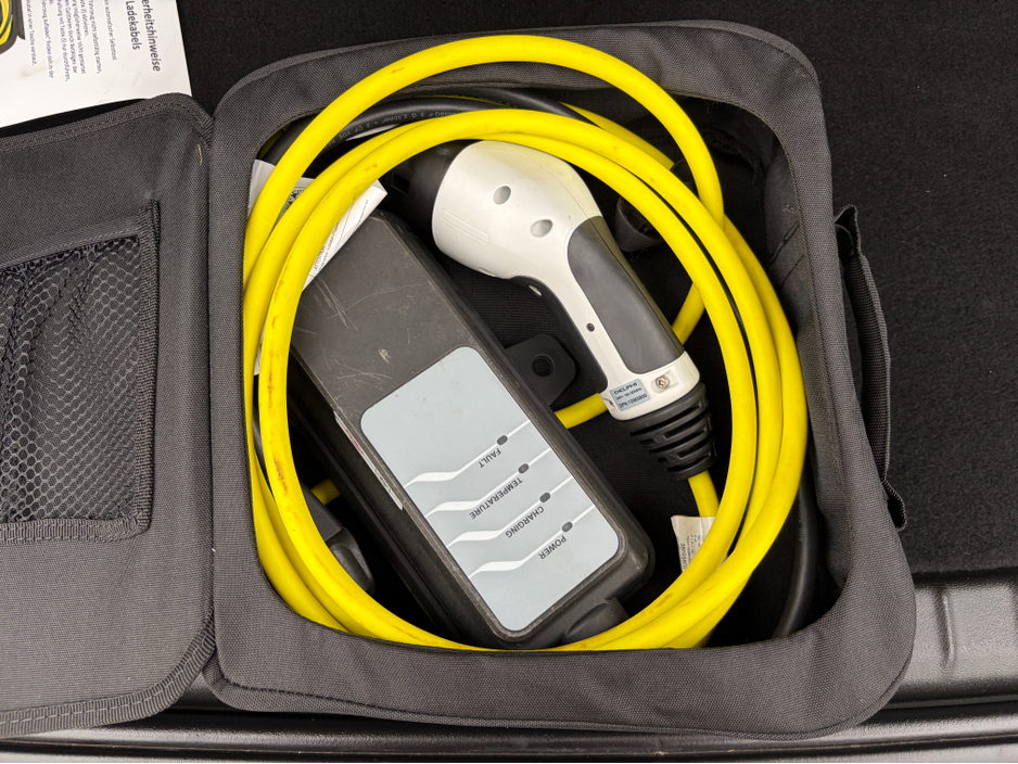 2017 BMW 5 Series - image 17