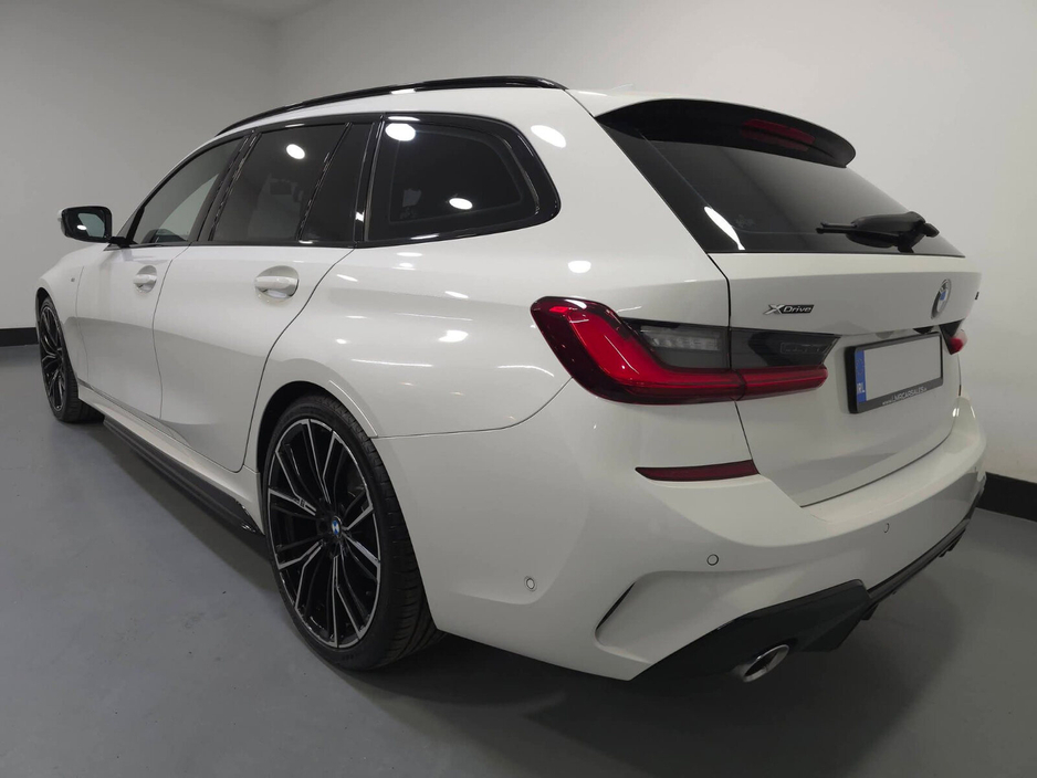 2019 BMW 3 Series - image 11