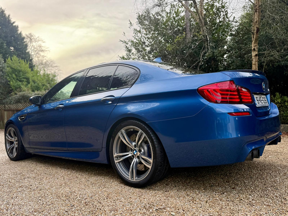 2015 BMW M5 - image 6