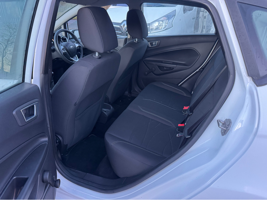 2013 Ford Fiesta 1.25 STYLE 60BHP 5DR ARGENTO €5,999