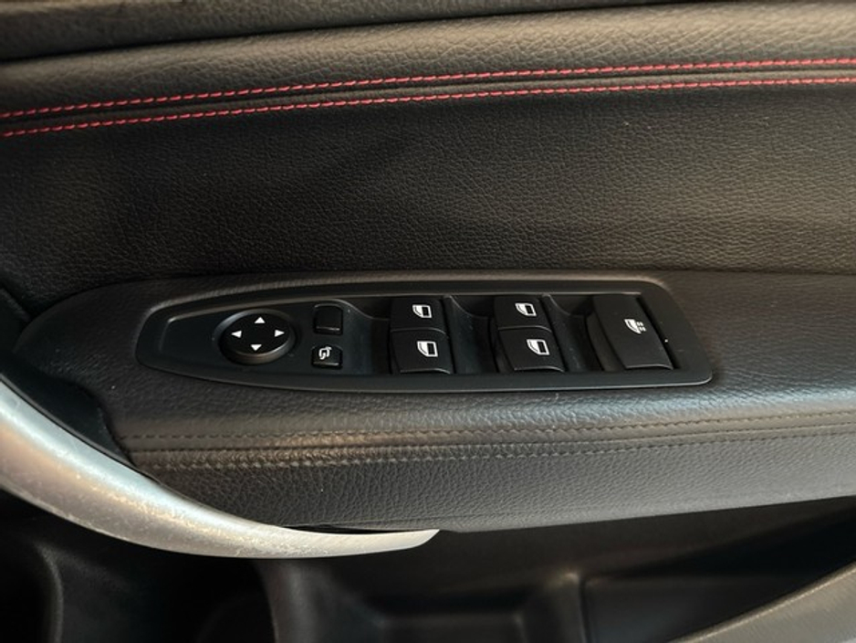 2016 BMW 2 Series - image 16