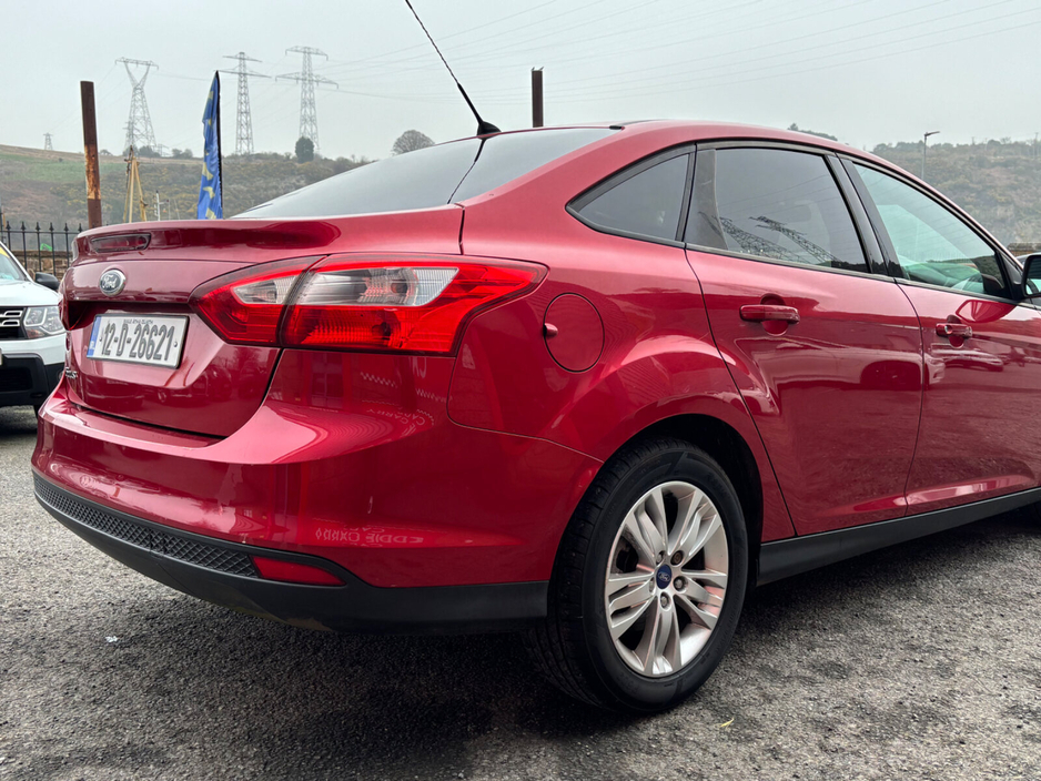 2012 Ford Focus - image 14