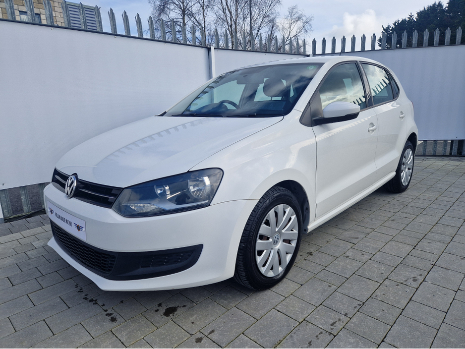 2013 Volkswagen Polo - image 4