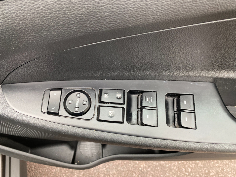 2017 Hyundai Tucson - image 14