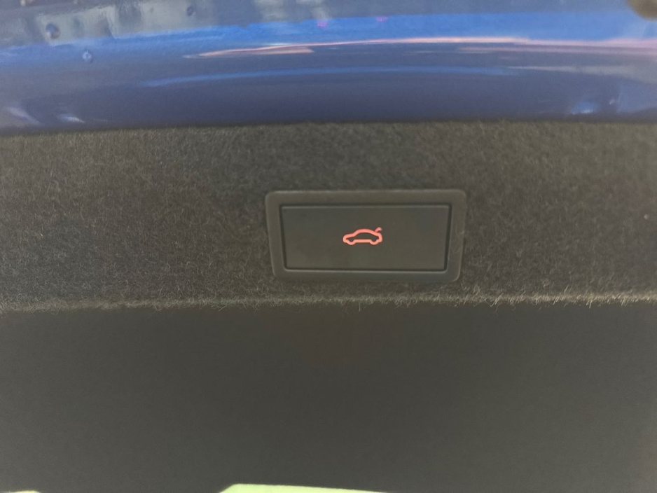 2025 Skoda Octavia - image 21