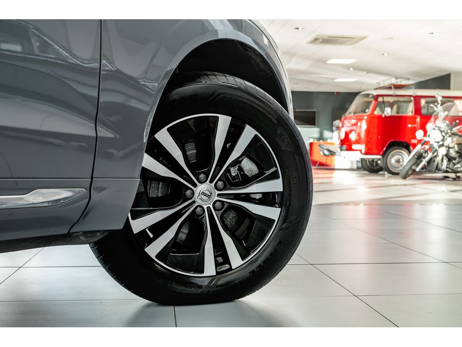 2022 Volvo XC60 T6 CORE BRIGHT SUNROOF 350BHP AWD €42,899